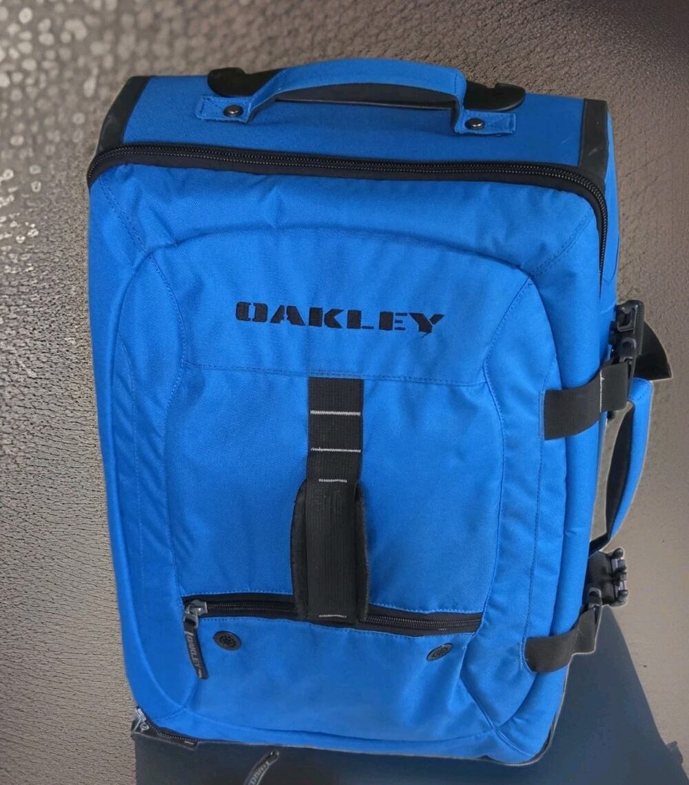 OAKLEY Black Carry Bag Rolling Luggage 22in ×14in ×8in Travel Case Japan